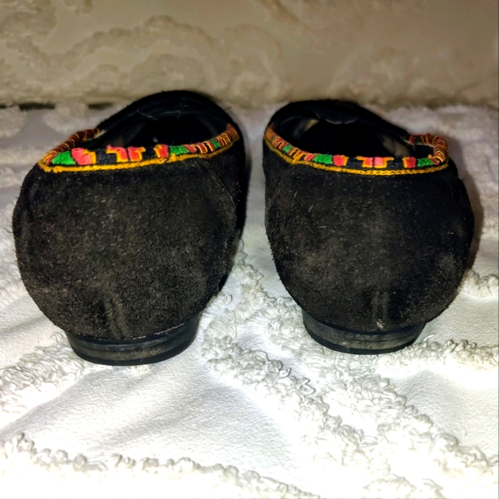 Susan Bennis Warren Edwards Black Suede Embroidered Vintage Loafer Flats Size 9 - Picture 2 of 8